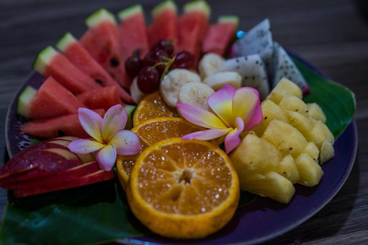 Leeloo Paradise Khanom Luaran gambar
