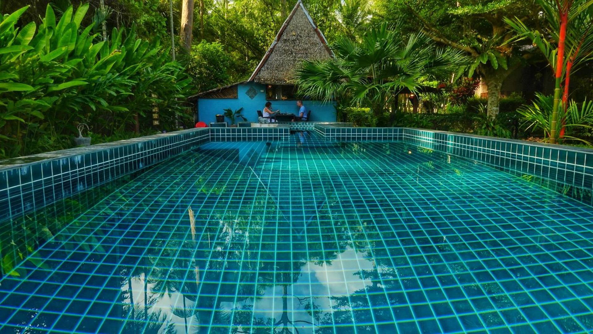 Leeloo Paradise Khanom Luaran gambar